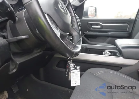 2021 Ram 1500 Big Horn 4X4 5'7 Box z USA, uszkodzony, nr VIN 1C6SRFFT7MN645666